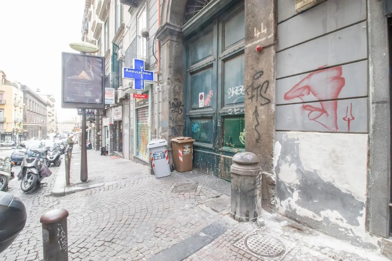 A I R Sant'Anna Bed & Breakfast Naples