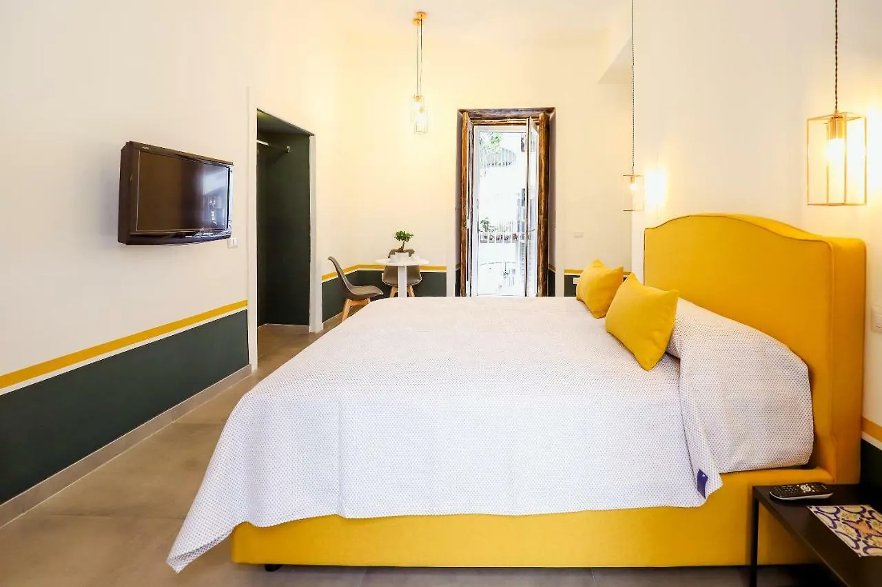 A I R Sant'Anna Bed & Breakfast Naples Italy