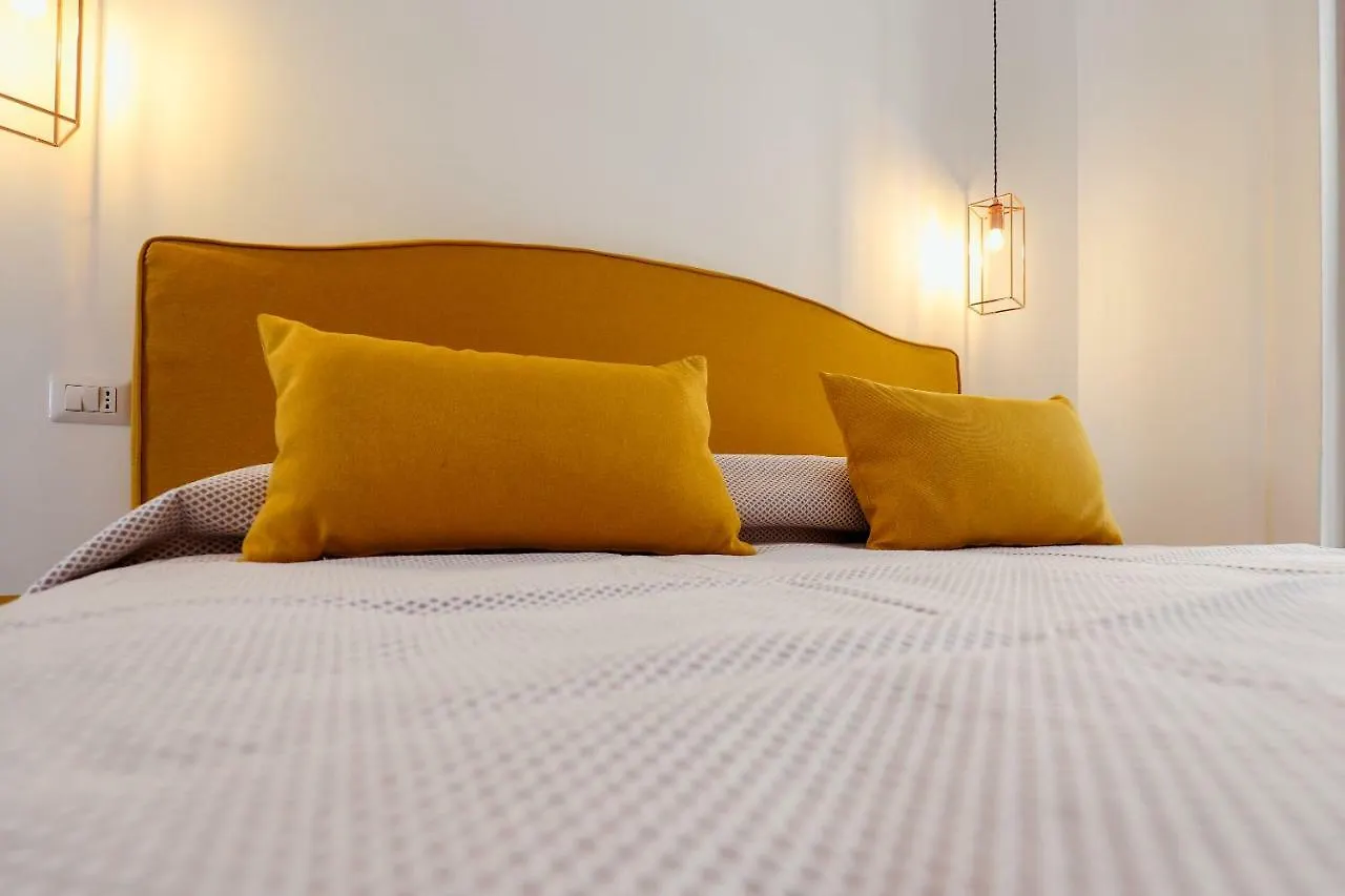 A I R Sant'Anna Bed & Breakfast Naples