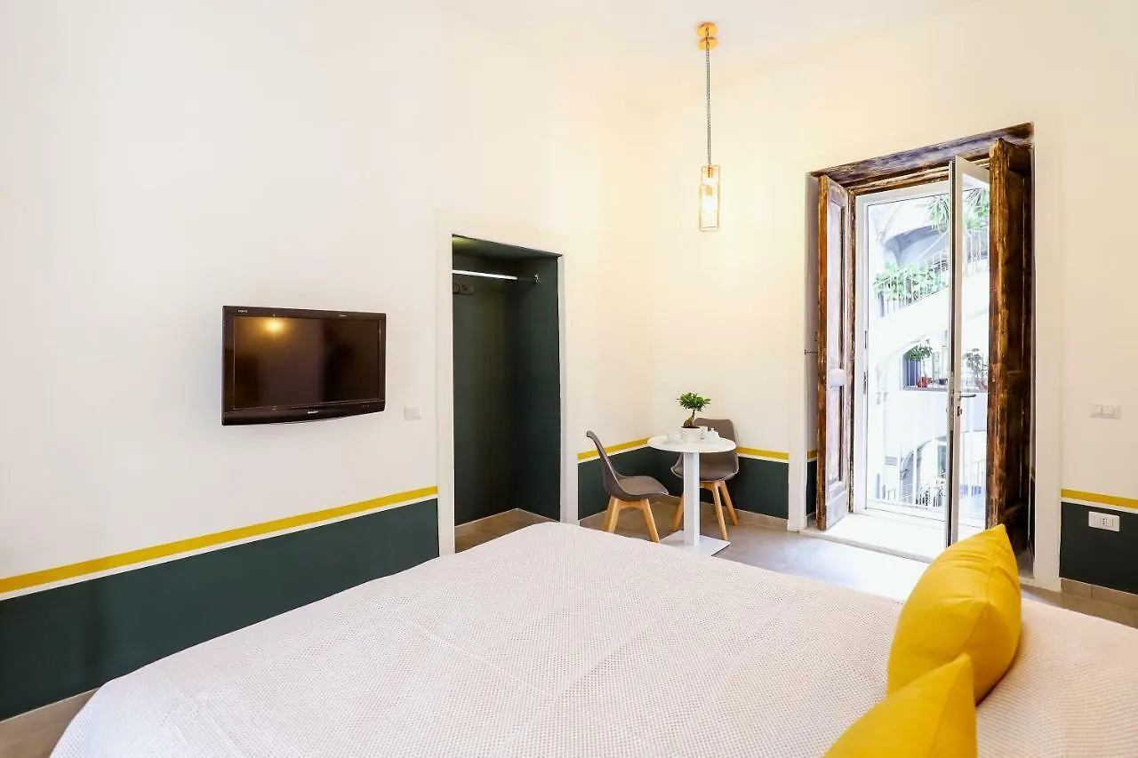 A I R Sant'Anna Bed & Breakfast Naples